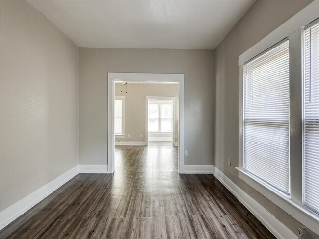 Building Photo - 8318 Lawler St