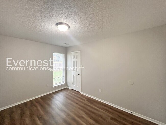 Building Photo - 6571 Ashland Dr