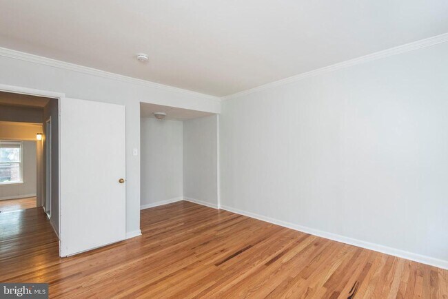 Building Photo - 3936 Delancey St