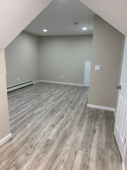 Building Photo - 7506 4th Ave