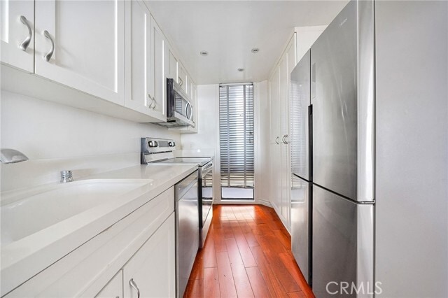 Building Photo - 4335 Marina City Dr