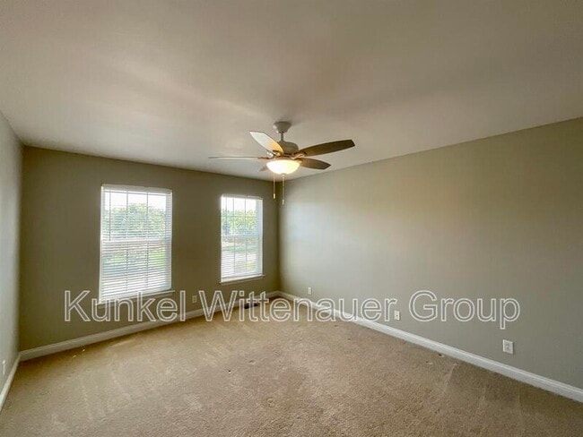 Building Photo - 3014 Roan Hill Dr