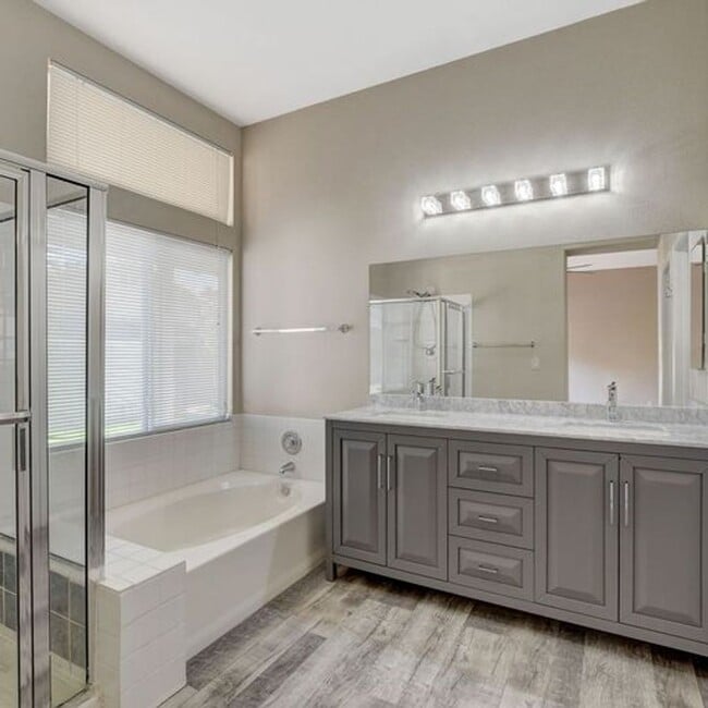 Building Photo - Single story home. NO HOA!