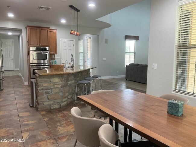 Building Photo - 20893 W Cora Vista