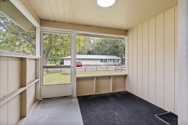 Building Photo - RENOVATED Riverside/ Murray Hill Unit for Rent!