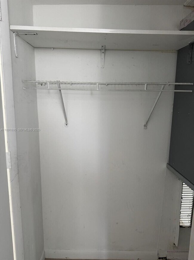 Building Photo - 660 NE 88th Terrace