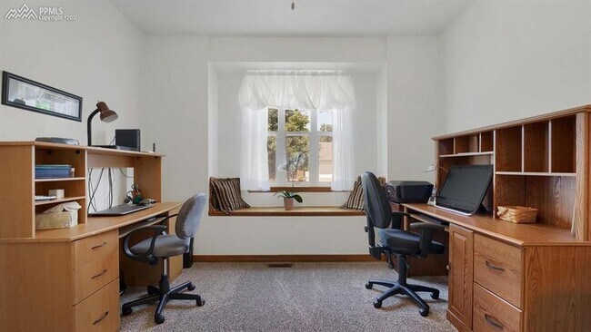Building Photo - 235 Tamarron Dr