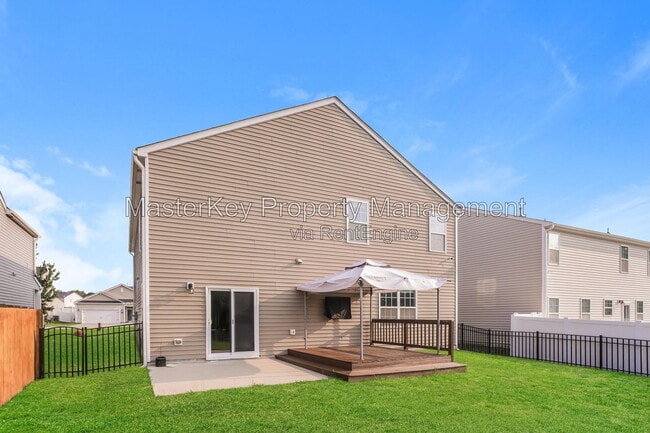 Building Photo - 633 Birchhead Dr