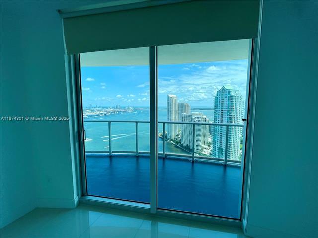 Building Photo - 300 S Biscayne Blvd