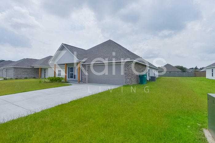 Building Photo - 13742 Willowmore Dr