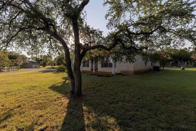 Building Photo - 704 Ridgmar Rd