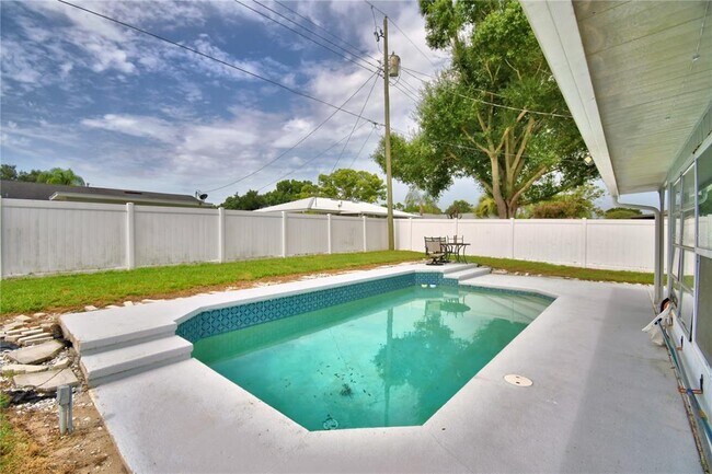 Building Photo - 153 Browning Cir