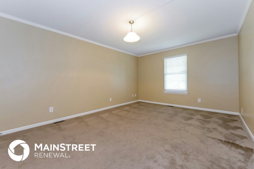 Building Photo - 5709 N Harden Ave