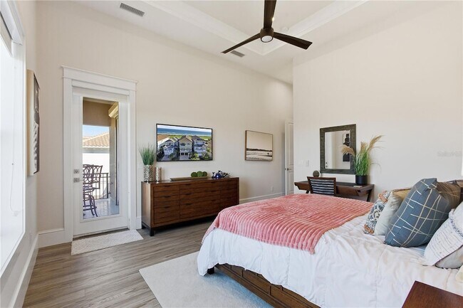 Building Photo - 340 Ocean Crest Dr