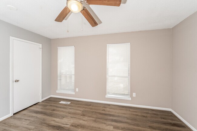 Building Photo - Welcome Home!