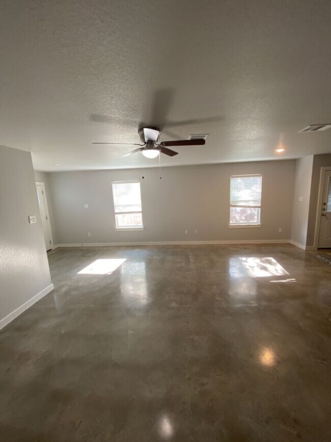 Building Photo - 1418 Shoshoni Trail