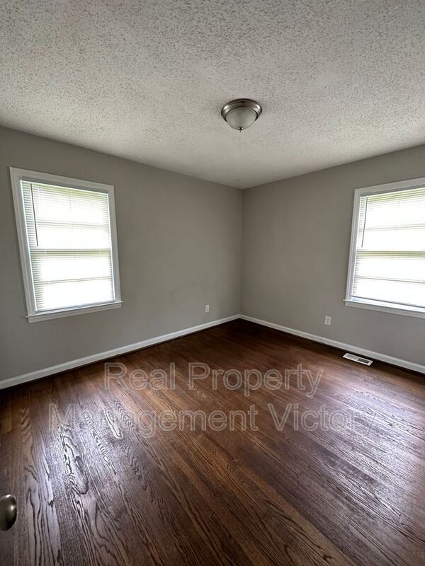 Building Photo - 2601 2nd St NW