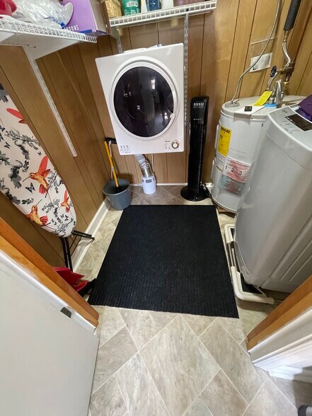 Building Photo - 220 Pearson Dr