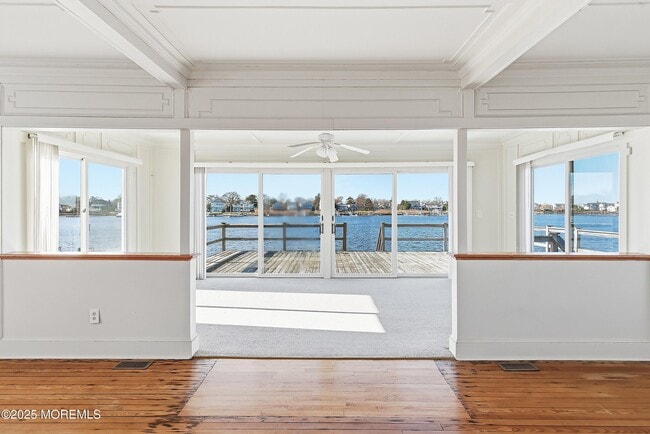 Building Photo - 5 Marine Pl