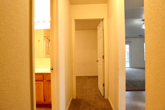 Building Photo - 20901 Hartsburg Ln