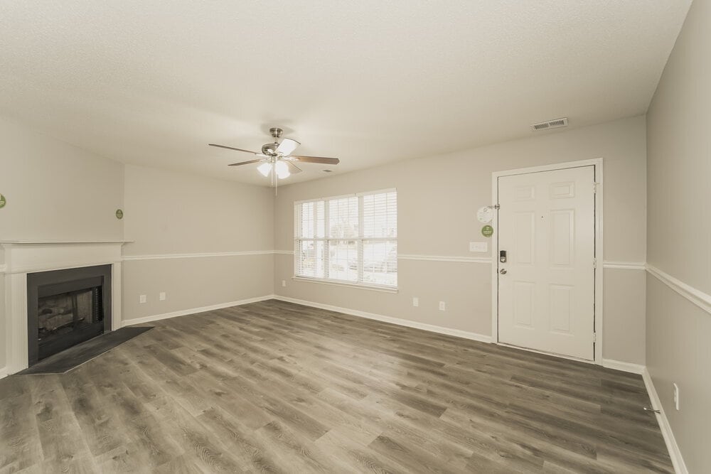 Building Photo - 5966 Cougar Ln