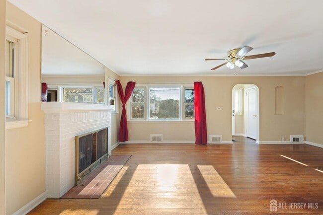 Building Photo - 298 Newark Ave