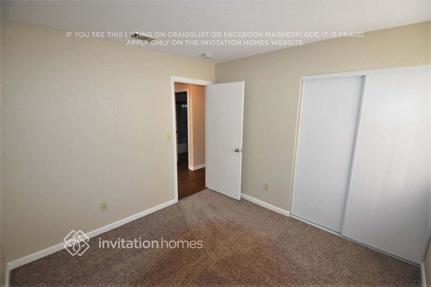 Building Photo - 2770 Seabreeze Dr