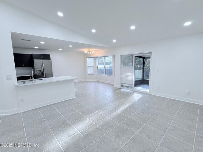 Building Photo - 2160 Rothbury Dr