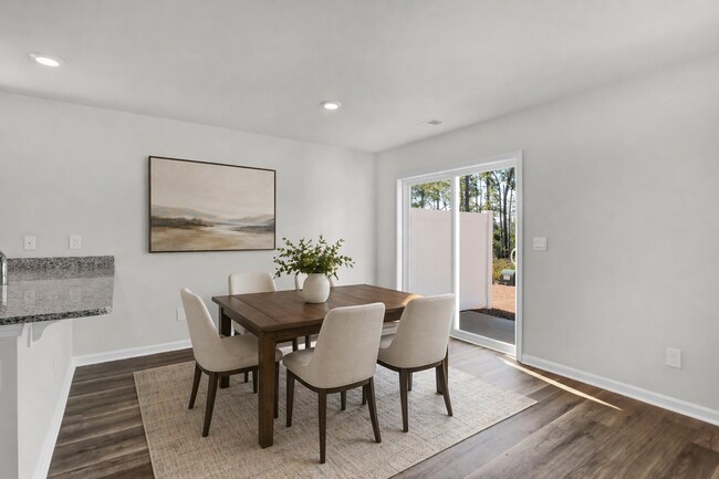 Building Photo - 3202 Lobelia Ln