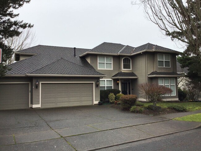 Primary Photo - For Rent - Exceptional Murrayhill Location...