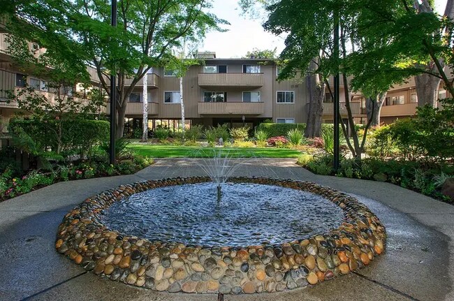 Building Photo - 3375 Alma St