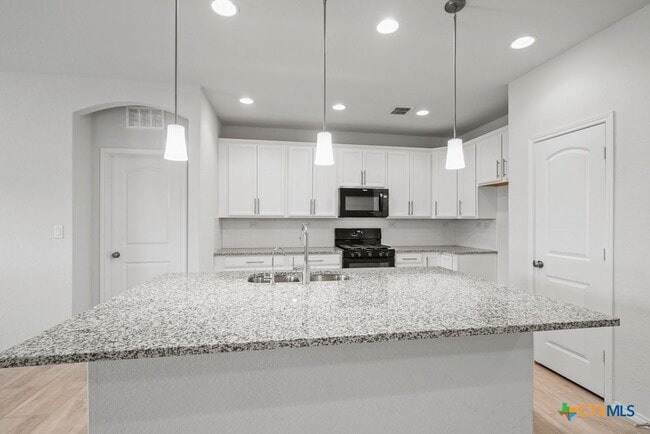 Building Photo - 2269 Kiskadee Dr