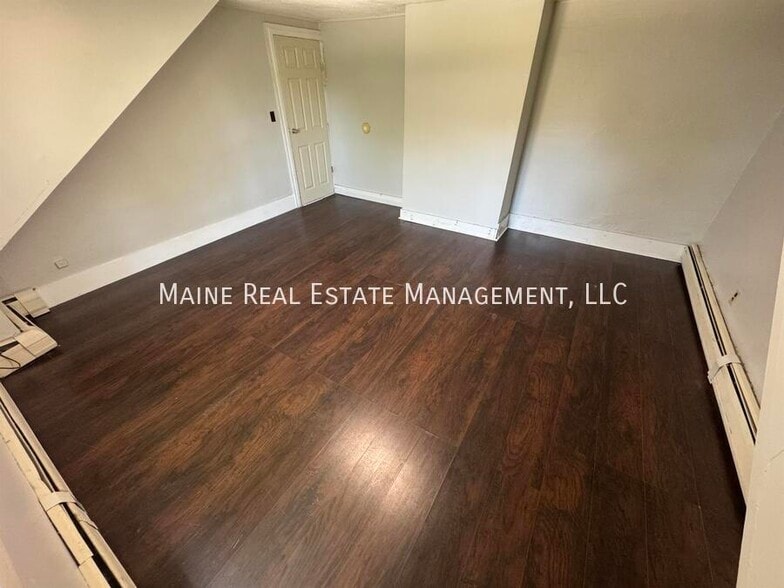 Building Photo - 16 Penobscot St