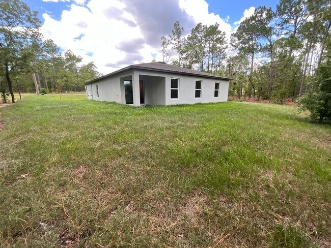Building Photo - Citrus Springs - Welcome Home