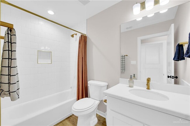 Building Photo - 25 Belle Ct