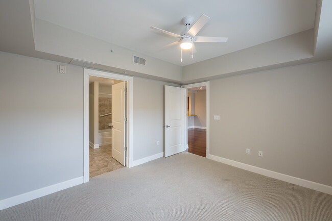 Building Photo - 200 River Vista Drive