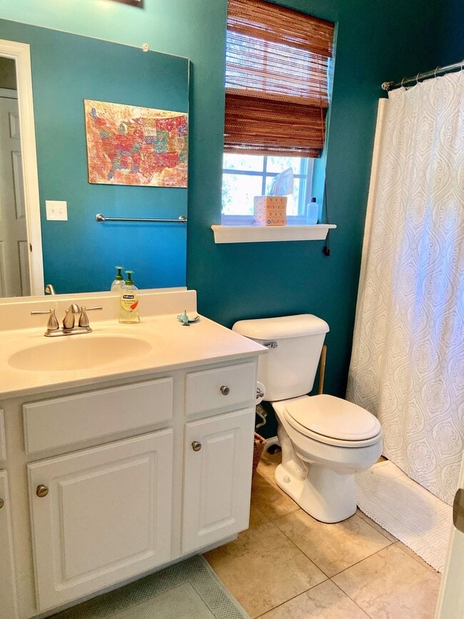 Building Photo - 3BD/2.5BA Home in Chicks Beach with Garage...