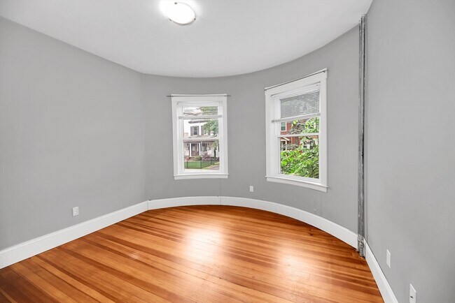 Building Photo - 79 Perkins St