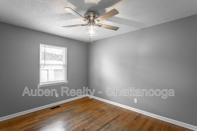 Building Photo - 1214 Helena Dr