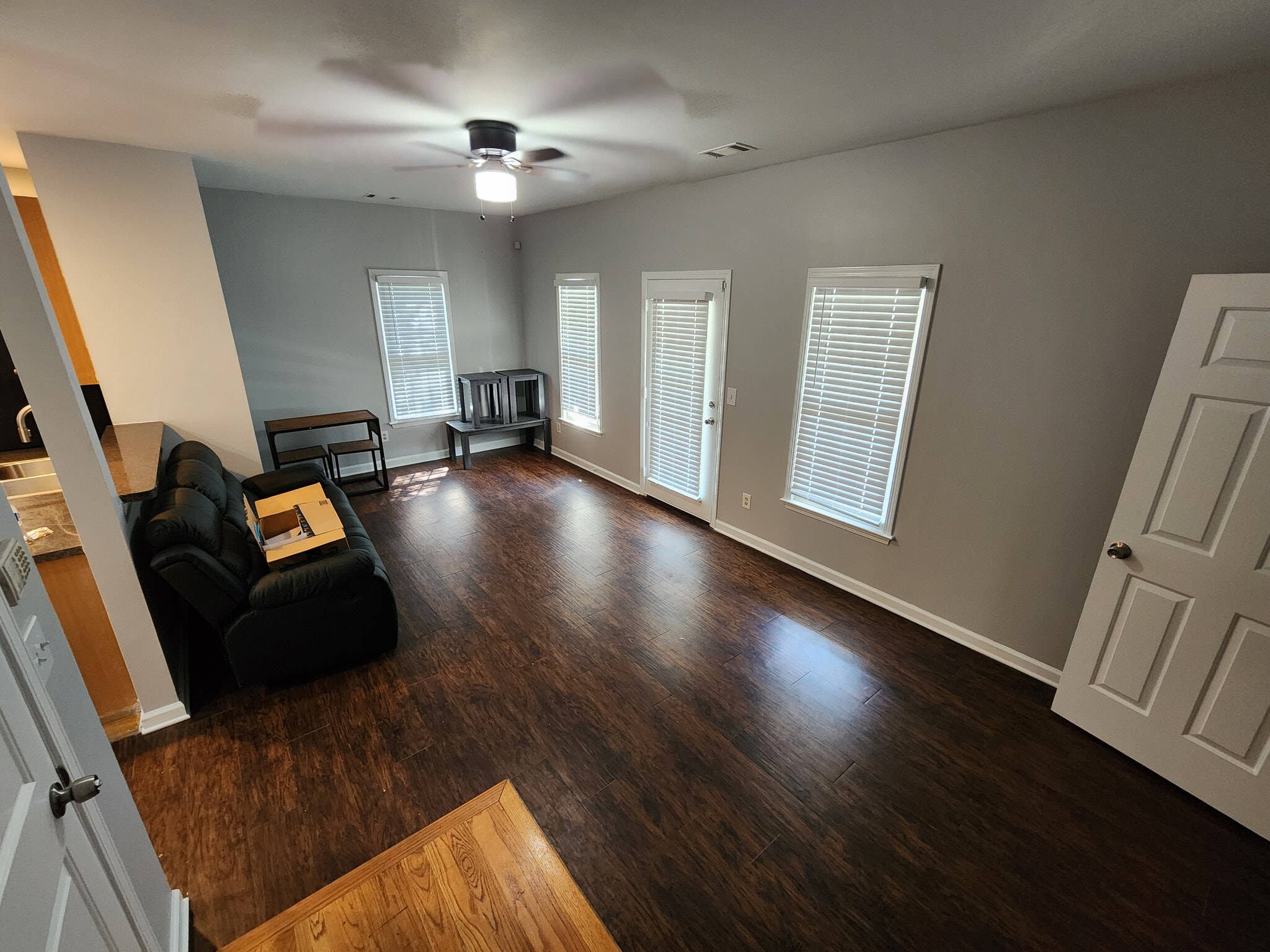 Building Photo - Room in Duplex on Hall St NW