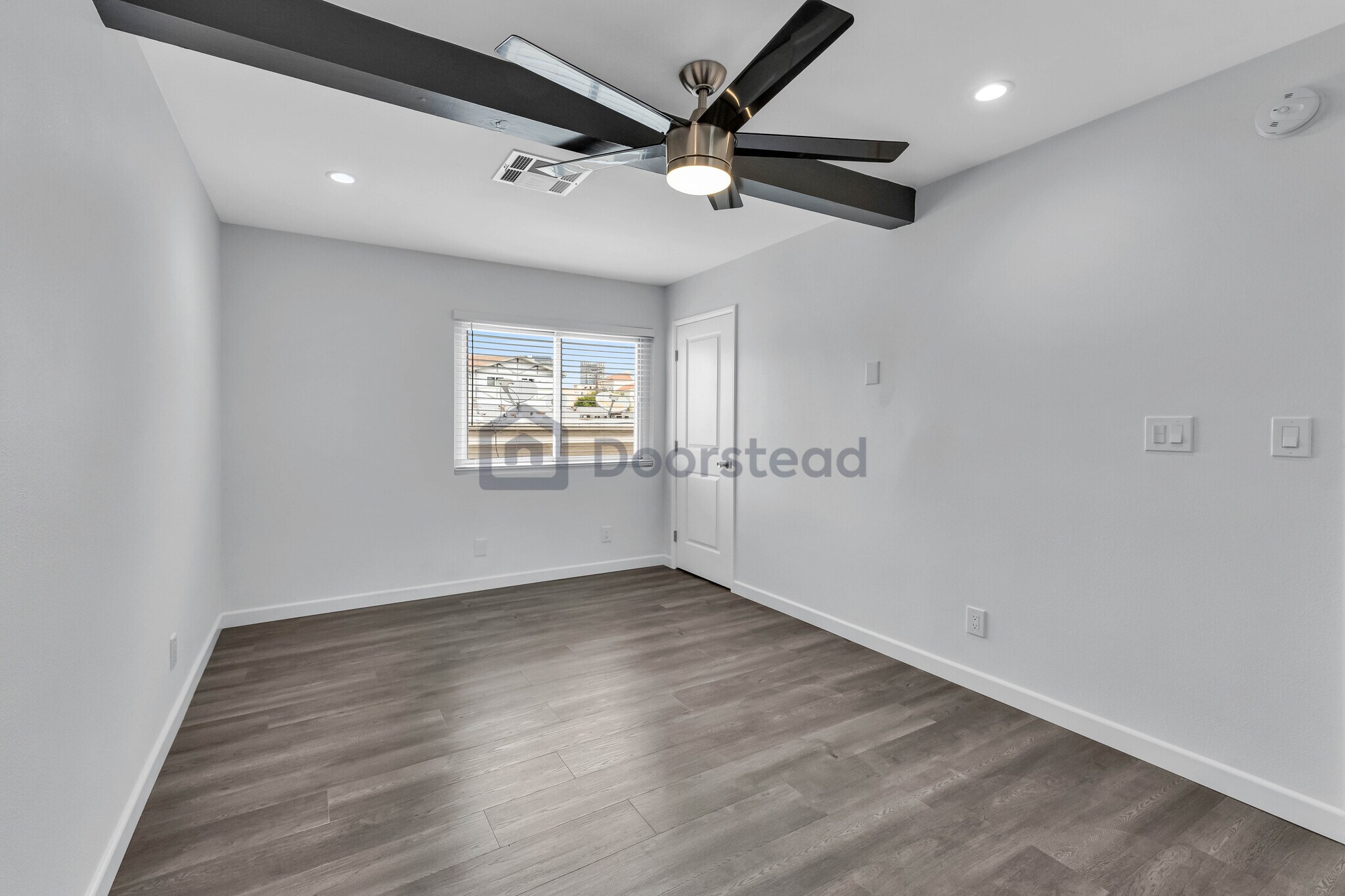 Building Photo - 1615 Greenfield Ave