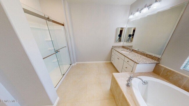 Building Photo - 2816 Bella Ct