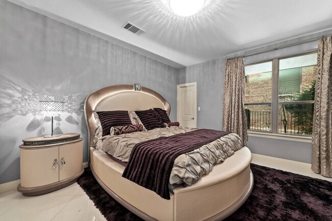 Building Photo - Fully Furnished Modern Home in Rocky Creek!