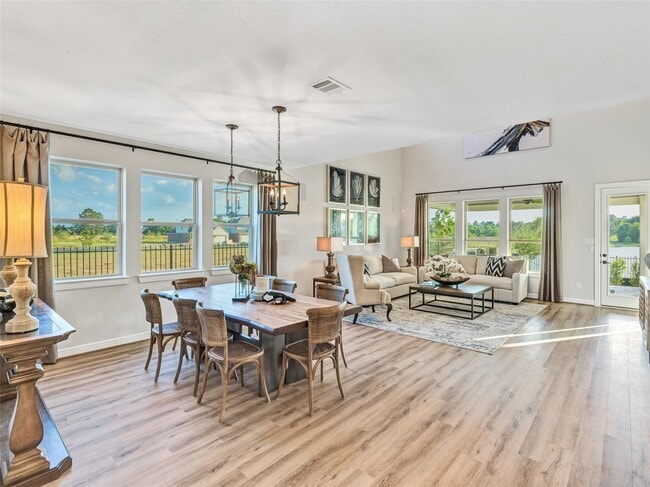 Building Photo - 11 Shumard Oak Dr