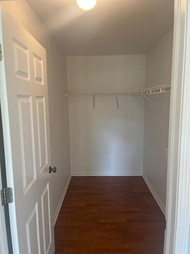 Building Photo - 2947 Rutland Cir