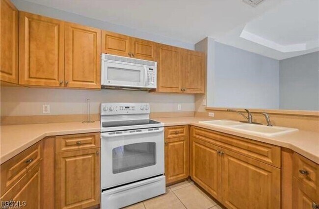 Building Photo - 3948 Pomodoro Cir