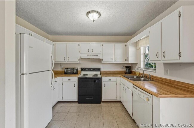 Building Photo - 307 SE Husted Terrace
