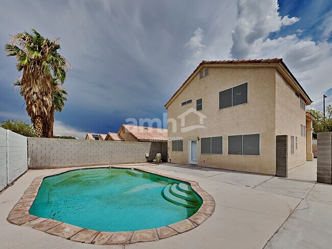 Building Photo - 9516 Fox Forest Ave