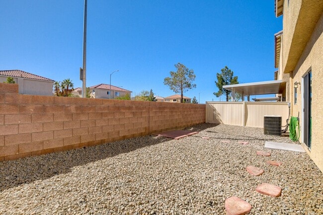 Building Photo - 4 Bedroom Home in the South West / 89139 Area