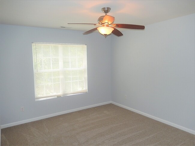 Building Photo - 304 Millicent Way